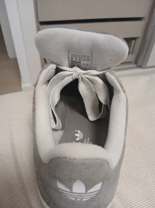 Adidas Campus Grises y Blancas