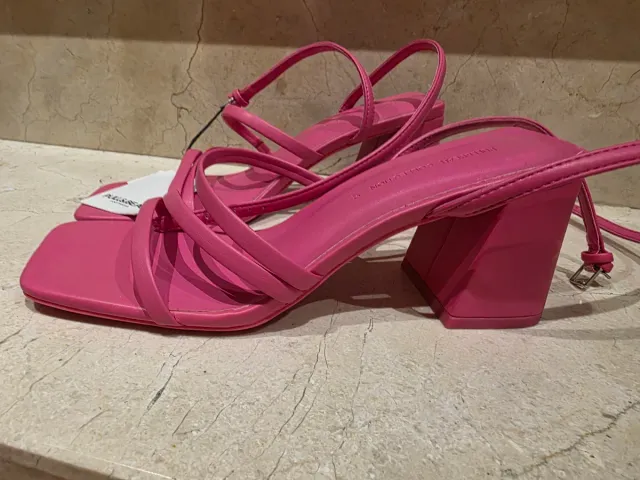 Sandalias Pull&Bear Fuchsia Nuevas con etiqueta