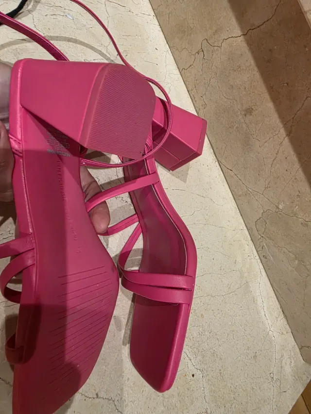 Sandalias Pull&Bear Fuchsia Nuevas con etiqueta