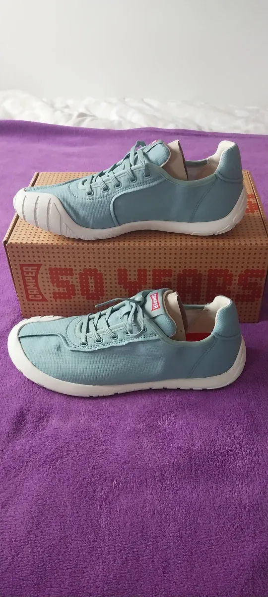 Zapatillas Camper Azul Claro y Blanco