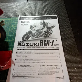 Kyosho Suzuki RGV-T 1992 Moto RC