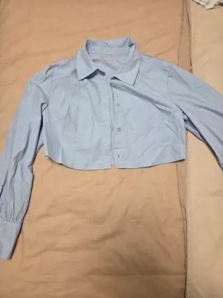 Camisa crop azul manga larga