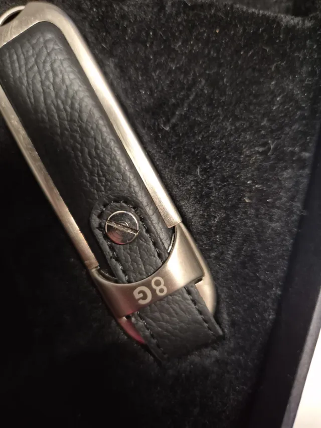 Set Penna USB e Portachiavi Pelle Solido