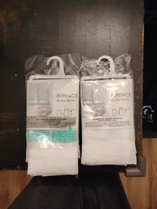 2 pacchetti di tende nuove (totale 4 pz)