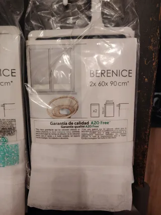 2 pacchetti di tende nuove (totale 4 pz)