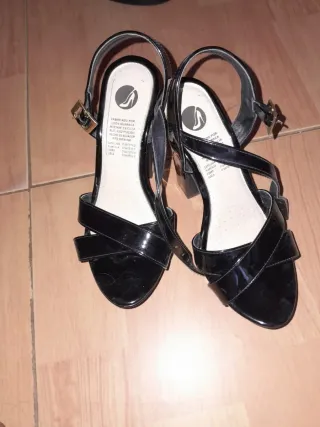 Zapatos de tacón negros