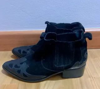 Botines negros de ante