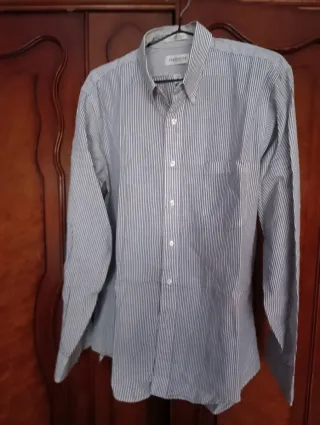 Camisa Van Heusen Rayas Azul y Blanco