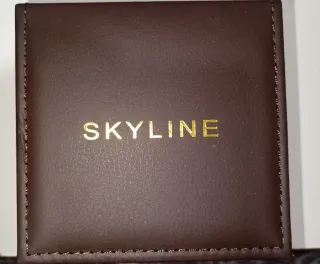 Reloj Skyline Dorado con Bisel Verde