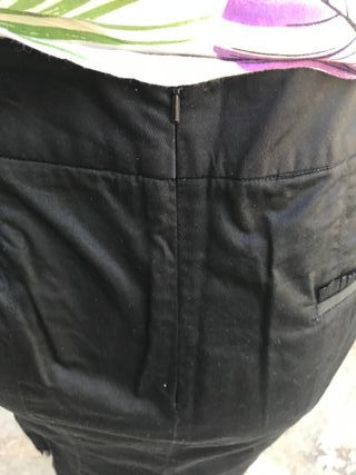 Falda negra con detalle de tul