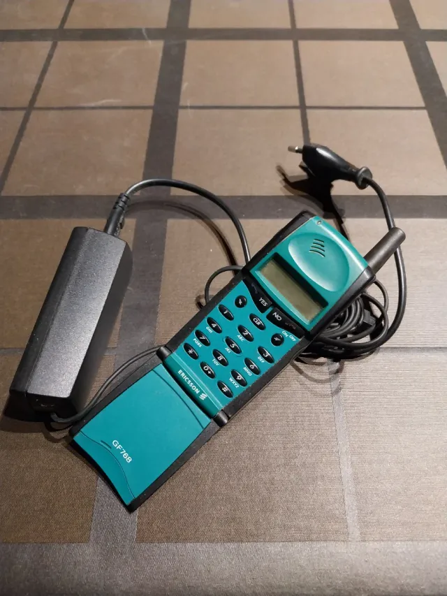 Ericsson GF768 - Celular Anos 90 Colecionadores