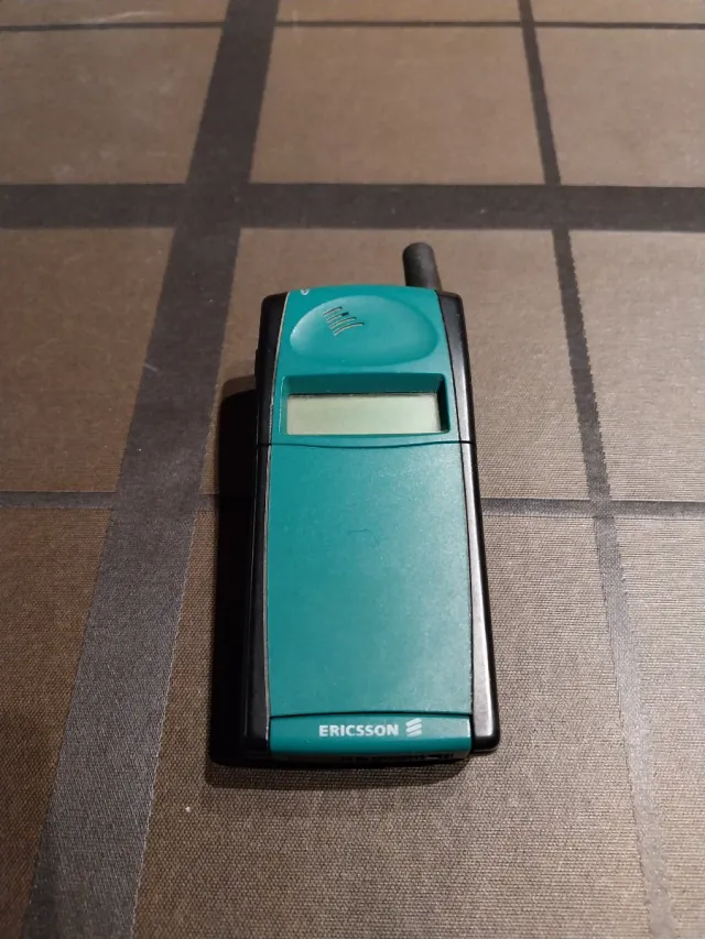 Ericsson GF768 - Celular Anos 90 Colecionadores