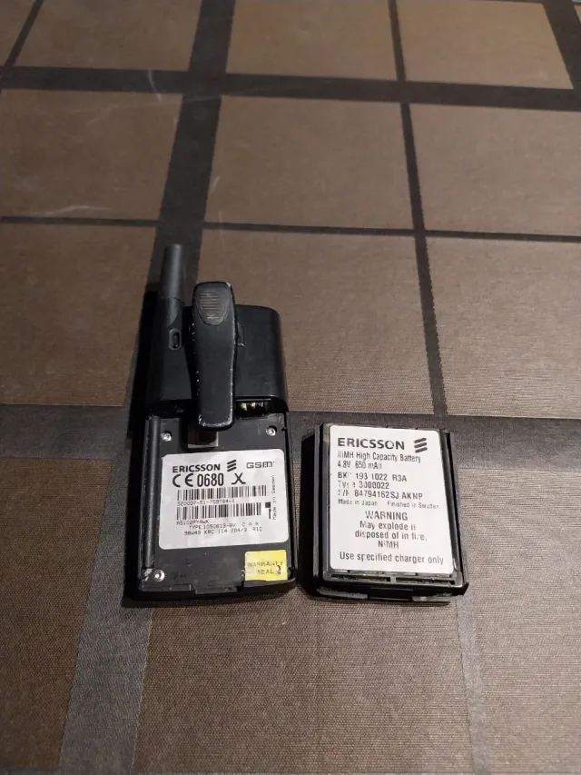 Ericsson GF768 - Celular Anos 90 Colecionadores