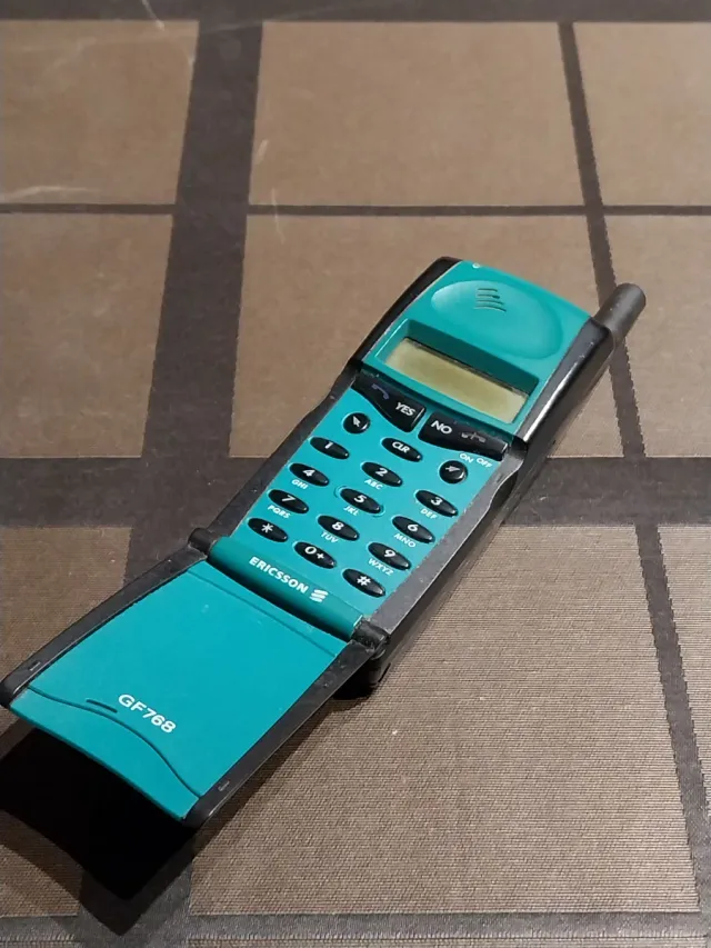 Ericsson GF768 - Celular Anos 90 Colecionadores