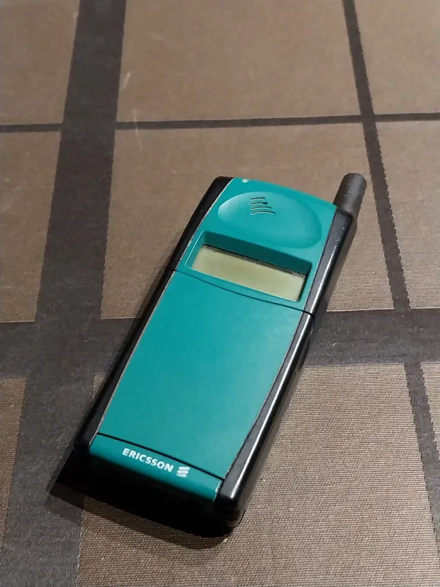 Ericsson GF768 - Celular Anos 90 Colecionadores