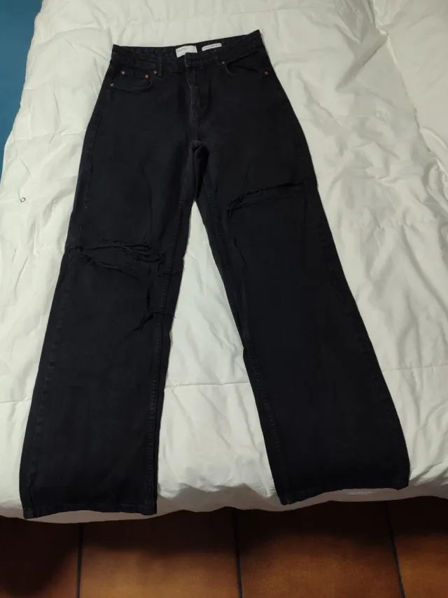 Vaqueros anchos negros rotos Talla 38