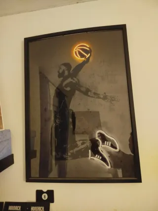 Cuadro LeBron James Neón