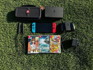 Nintendo Switch OLED - Como Nova + 3 Jogos
