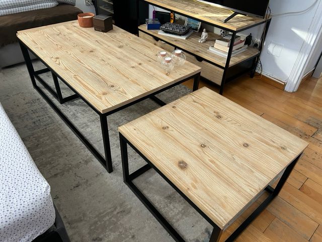 Conjunto de maison du monde de 3 mesas elegantes.