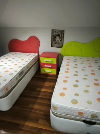 Habitación infantil 2 camas con canapé