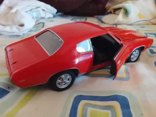modelo a escala de un Pontiac GTO de 1969.