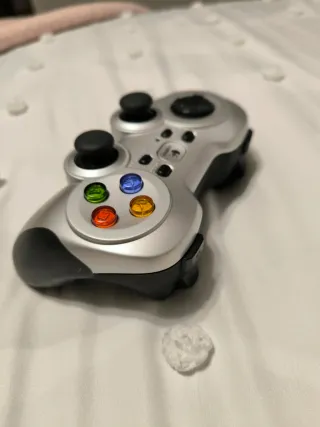 Mando Logitech F710 Inalámbrico