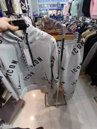 ELYON 624061417 Todo tipo de ropa y complementos.