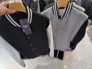 ELYON 624061417 Todo tipo de ropa y complementos.