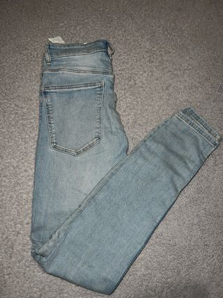 Pantalones vaqueros Zara azul talla 38