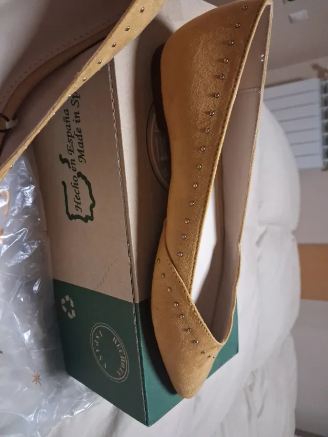 Zapatos planos Parfois amarillos T36