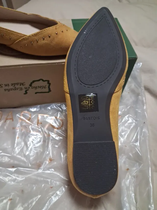 Zapatos planos Parfois amarillos T36