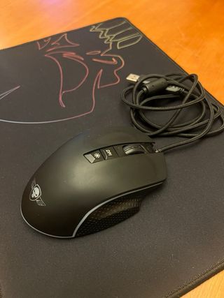 Set tastiera azerty + mouse + mouse pad + cuffie con microfono