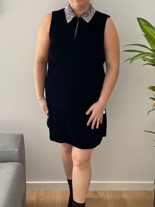 Vestido negro terciopelo con perlas