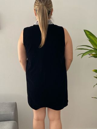 Vestido negro terciopelo con perlas