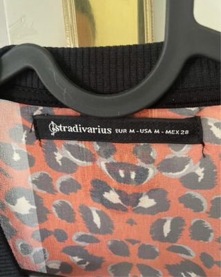 Chaqueta fina Stradivarius cremallera M