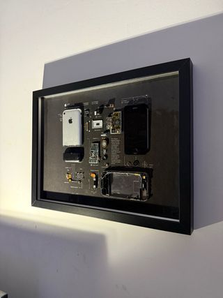 iPhone 2G 2007 ~ Quadro Artistico Dark