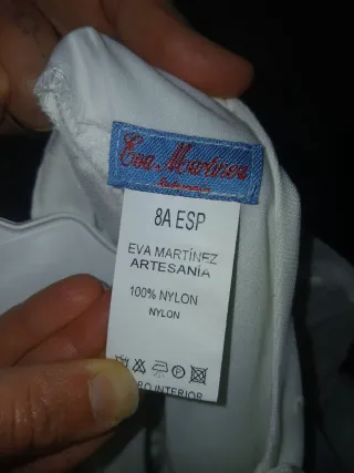 Vestido de fiesta beige y blanco