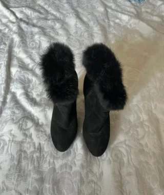 Stivali neri con pelo Ferragamo