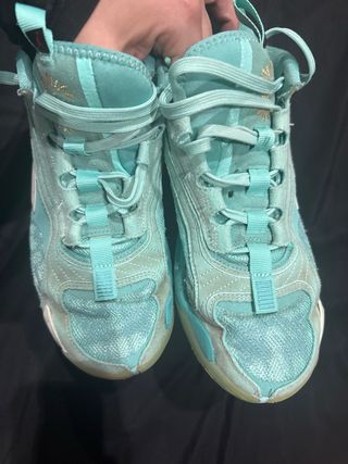 Zapatillas Jordan Teal y Dorado