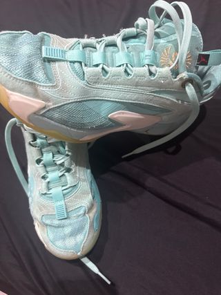 Zapatillas Jordan Teal y Dorado