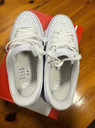 Zapatillas Nike Court Vision Alta Mujer Blancas