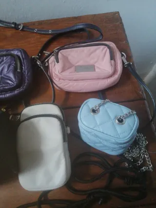 3 bolsos Bimba y Lola y otros