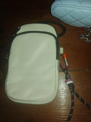 3 bolsos Bimba y Lola y otros