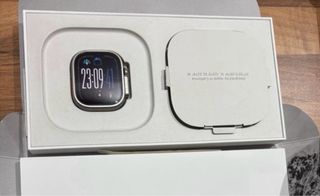 iPhone 16e + Apple Watch Series 1