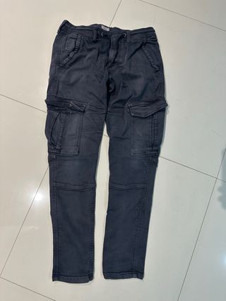 Pantalón largo gris hombre