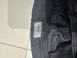 Pantalón largo gris hombre