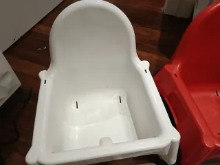 Trona Ikea Blanca y Roja