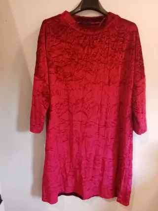 Vestido de fiesta rojo y rosa