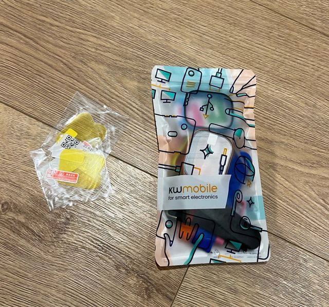 Accesorios Xplora 6 + cargador