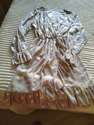 Vestido fiesta beisg y dorado